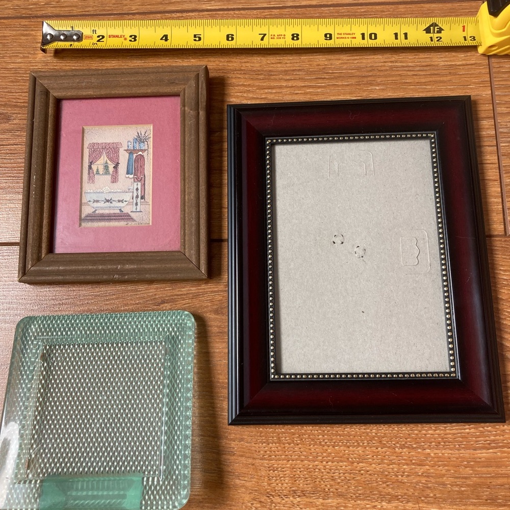 Random photo frames